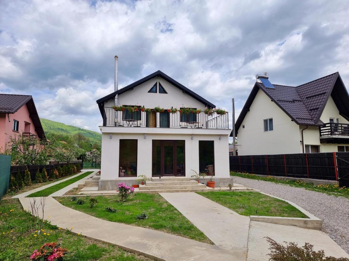 Hanul Doftana Trăisteni Екстериор снимка